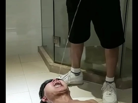 亚洲奴喝尿吞精