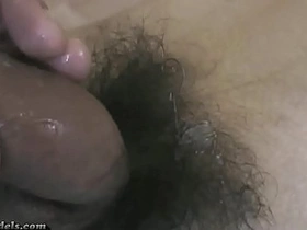 被绑亚洲大鸡巴男孩手淫
