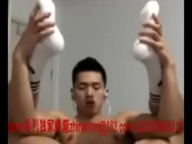 亚洲少年摄像头前射精