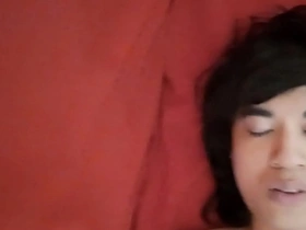 多角度欣赏苗条嫩男自慰 脸部胸膛肚脐乳头嘴巴皮肤特写 业余男同色情视频