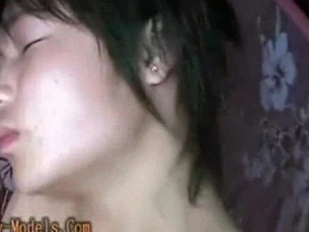 被绑亚洲少年被打飞机