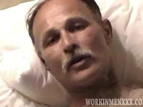 熟男Steve打飞机