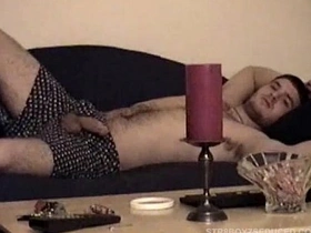 文尼给直男口交并打飞机